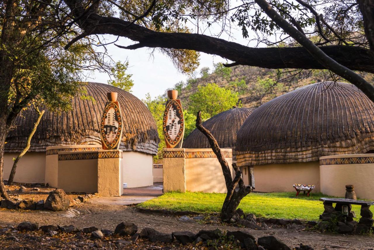 Broederstroom Aha Lesedi African Lodge & Cultural Village מראה חיצוני תמונה