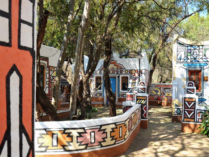 Broederstroom Aha Lesedi African Lodge & Cultural Village מראה חיצוני תמונה