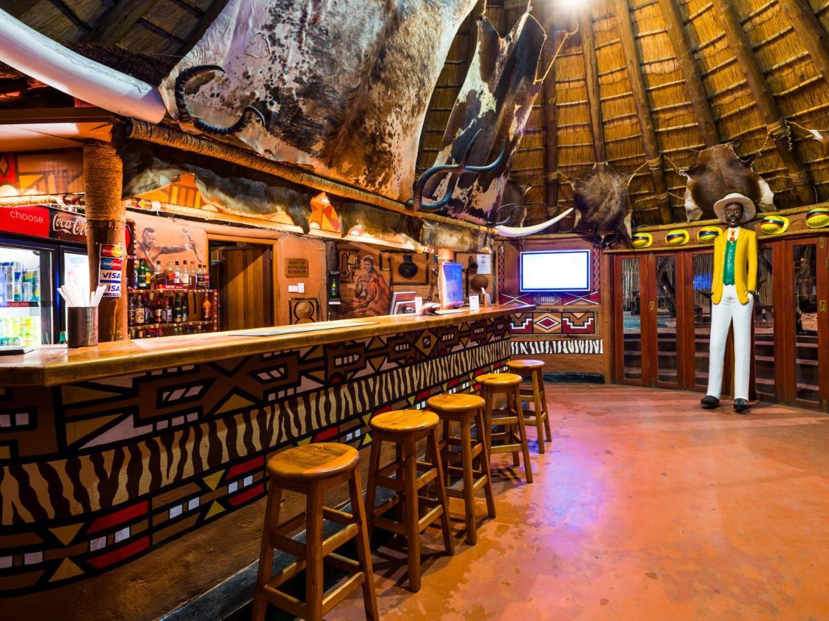 Broederstroom Aha Lesedi African Lodge & Cultural Village מראה חיצוני תמונה