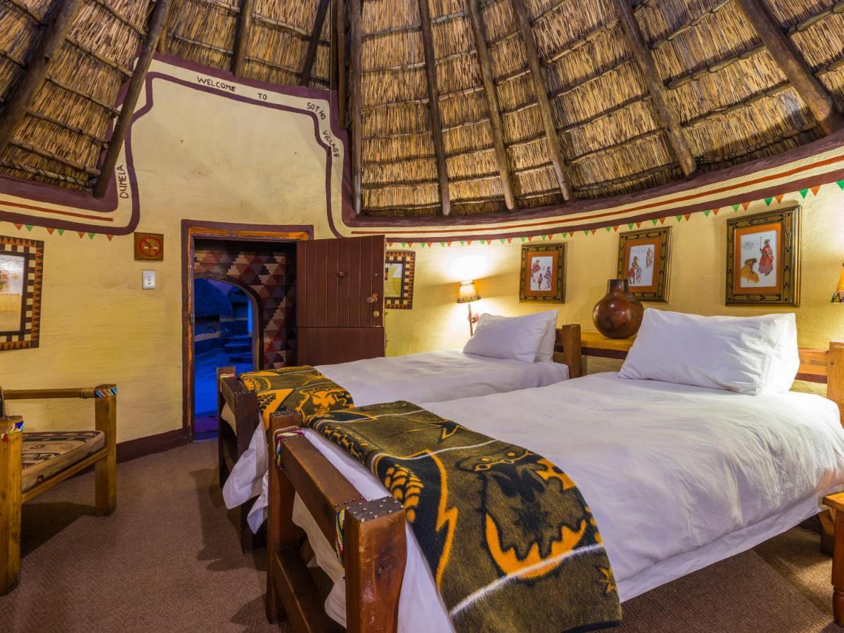 Broederstroom Aha Lesedi African Lodge & Cultural Village מראה חיצוני תמונה